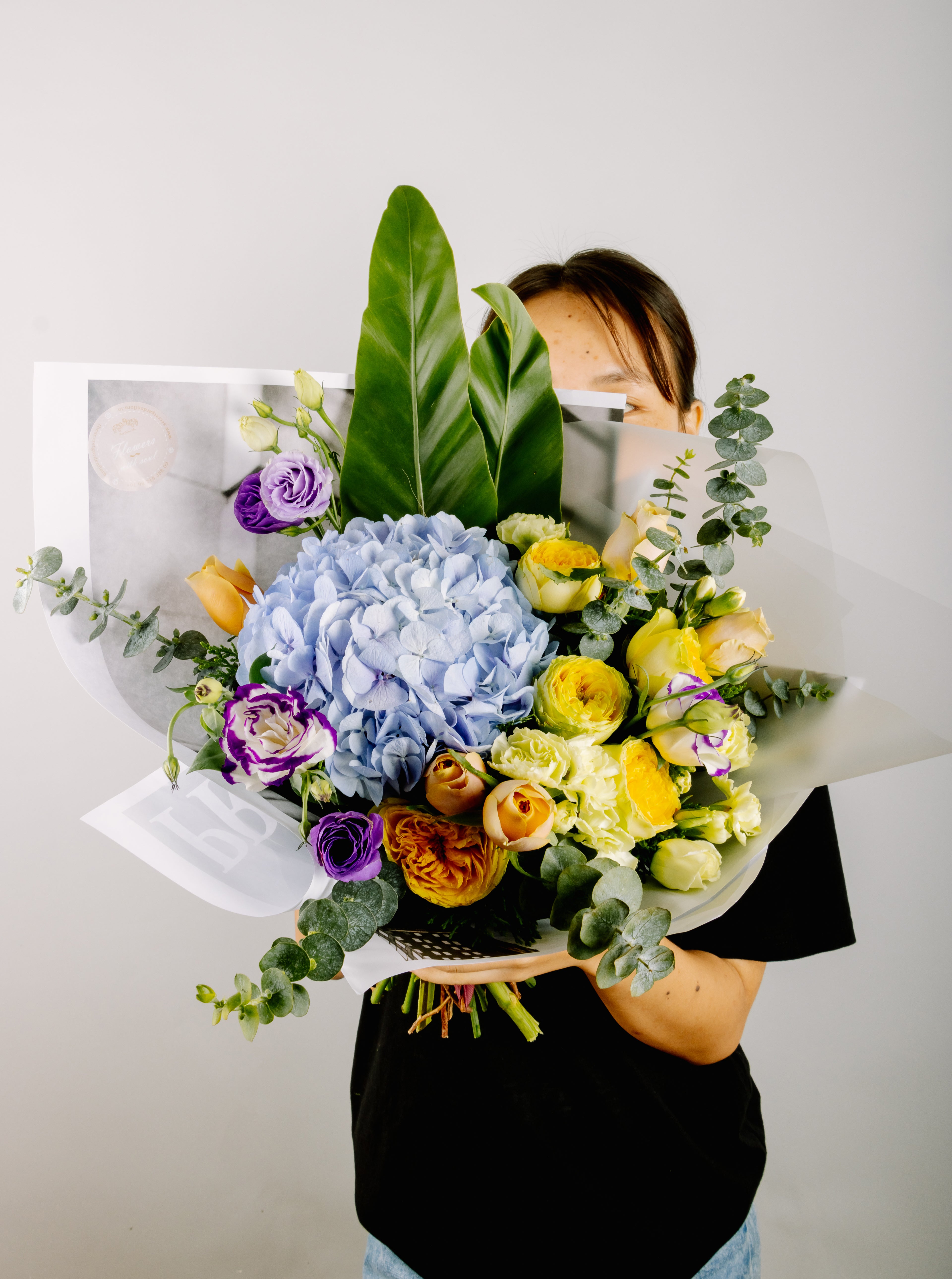 SIGNATURE BOUQUETS