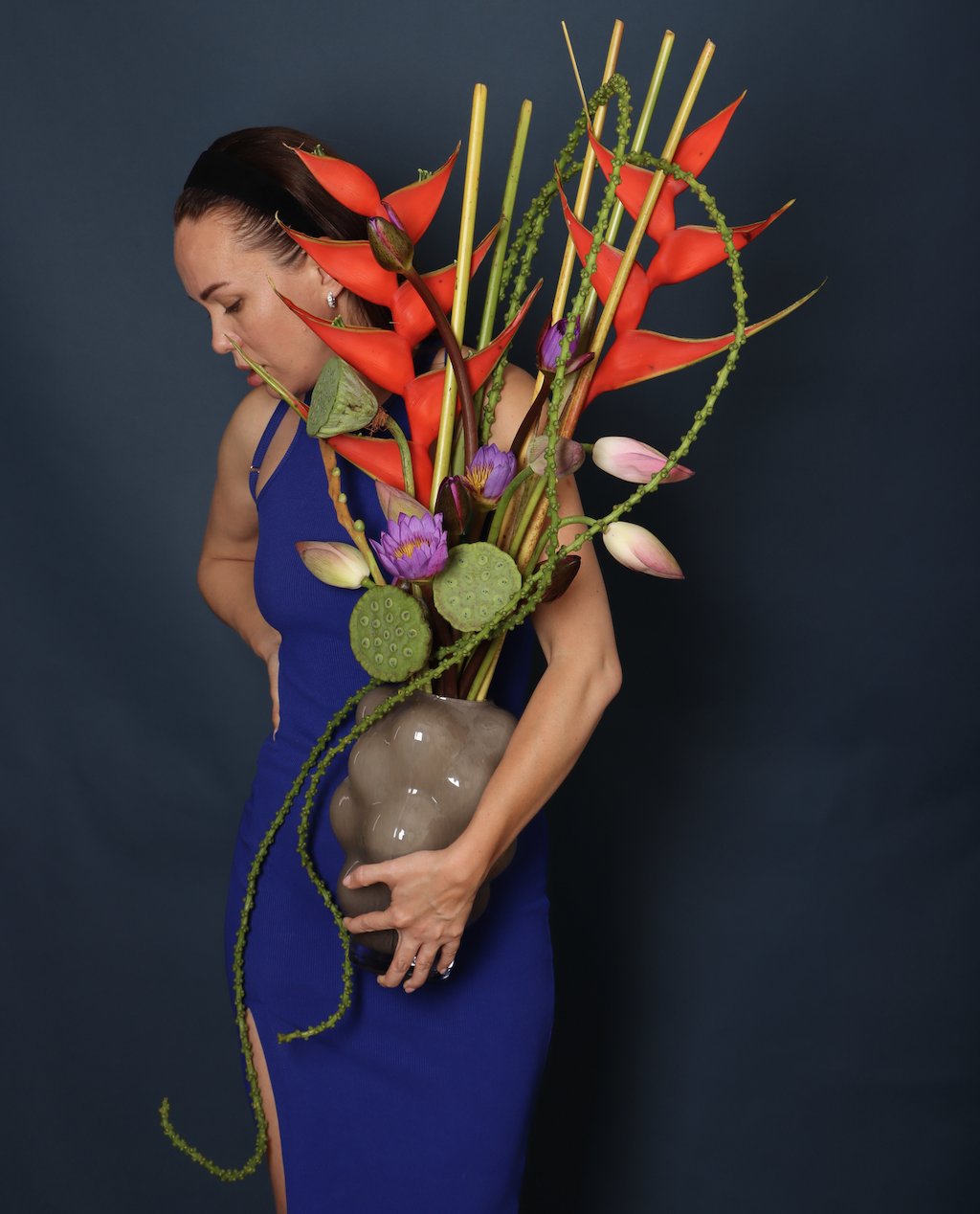 GLASS VASE
