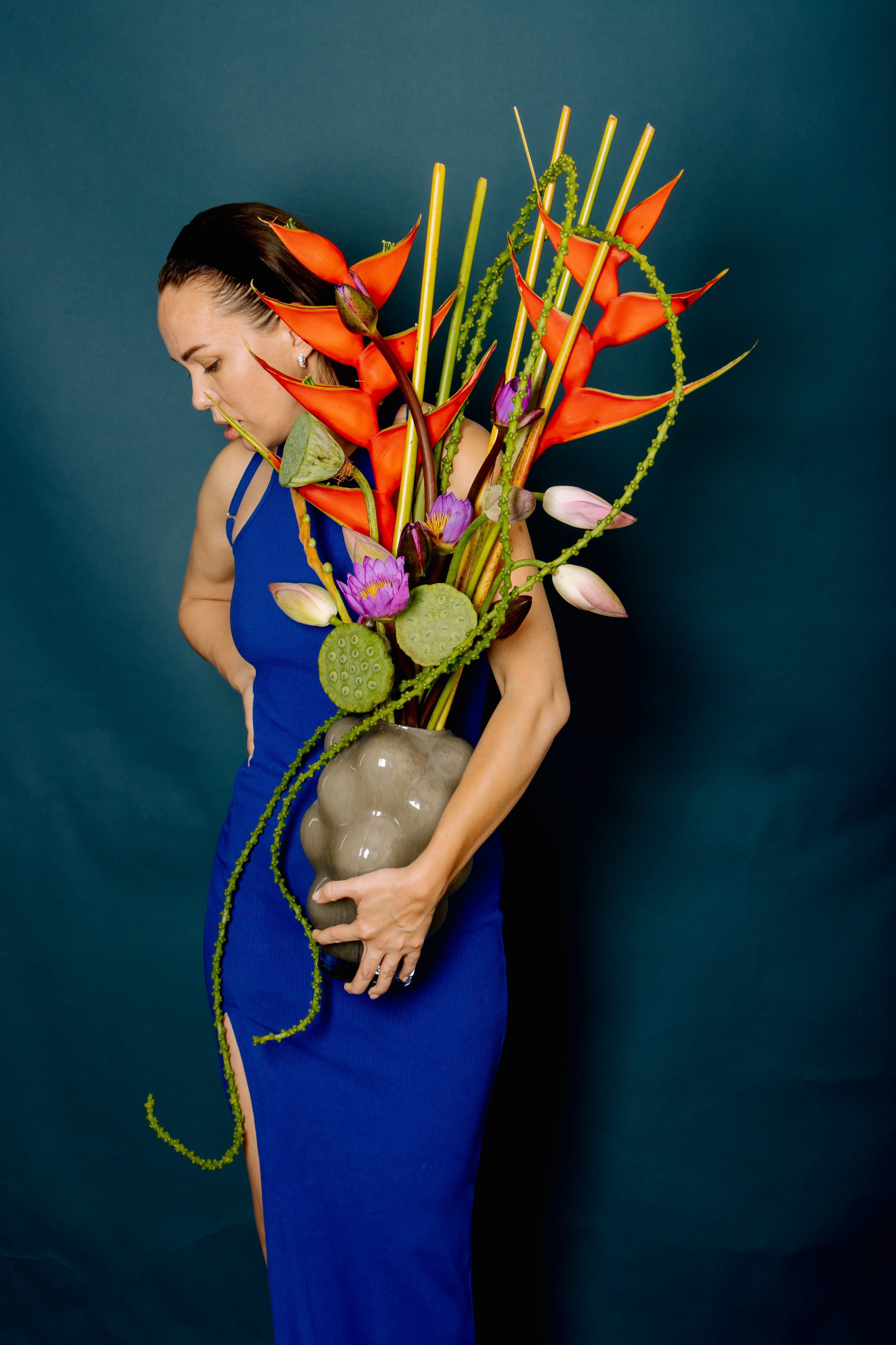 GLASS VASE